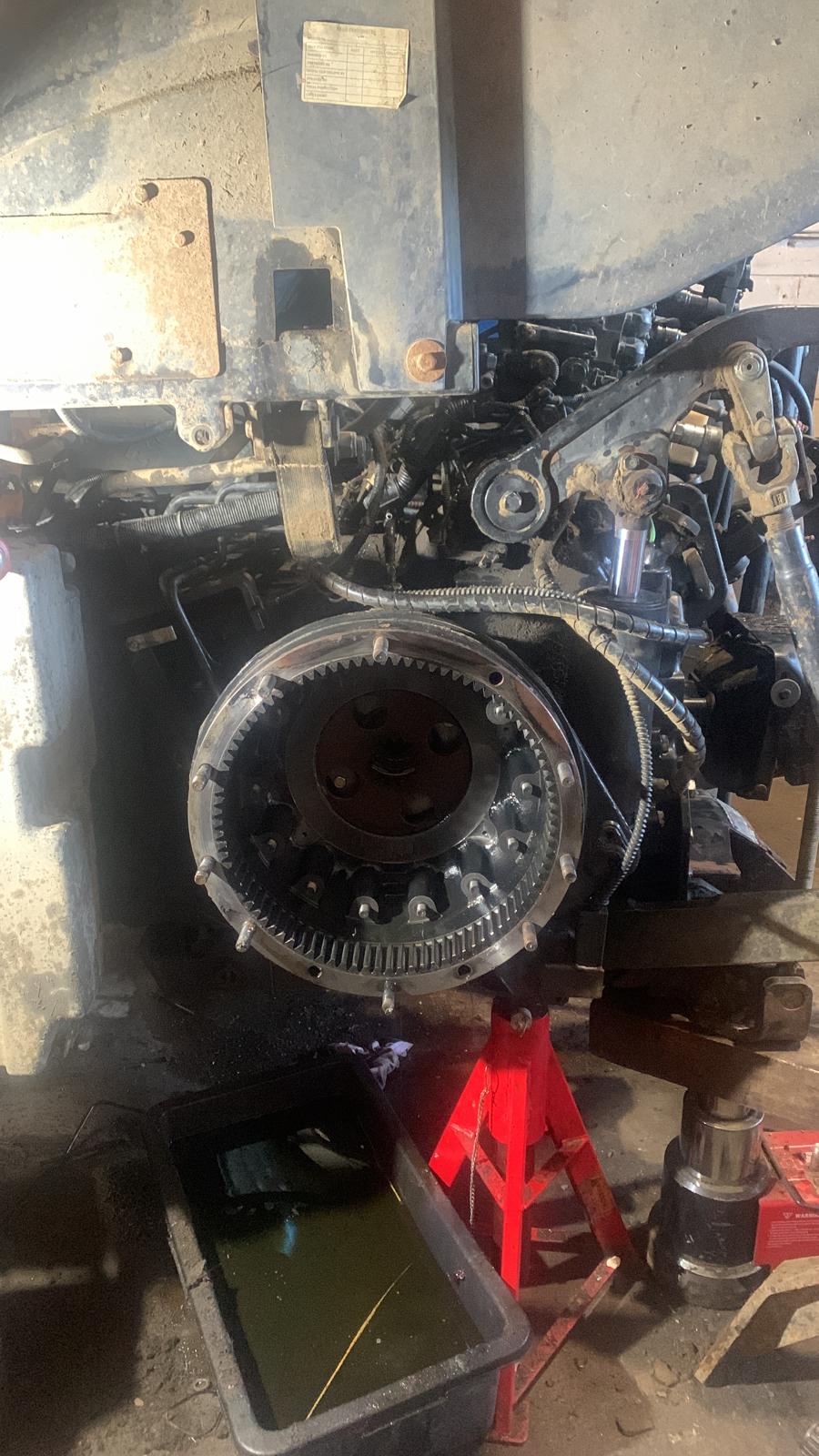 Engine flywheel and clutch work
